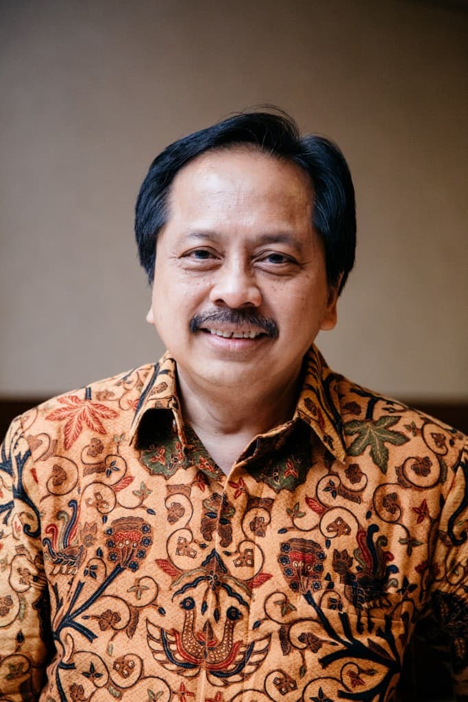 Merza Fachys President Director Smartfren 