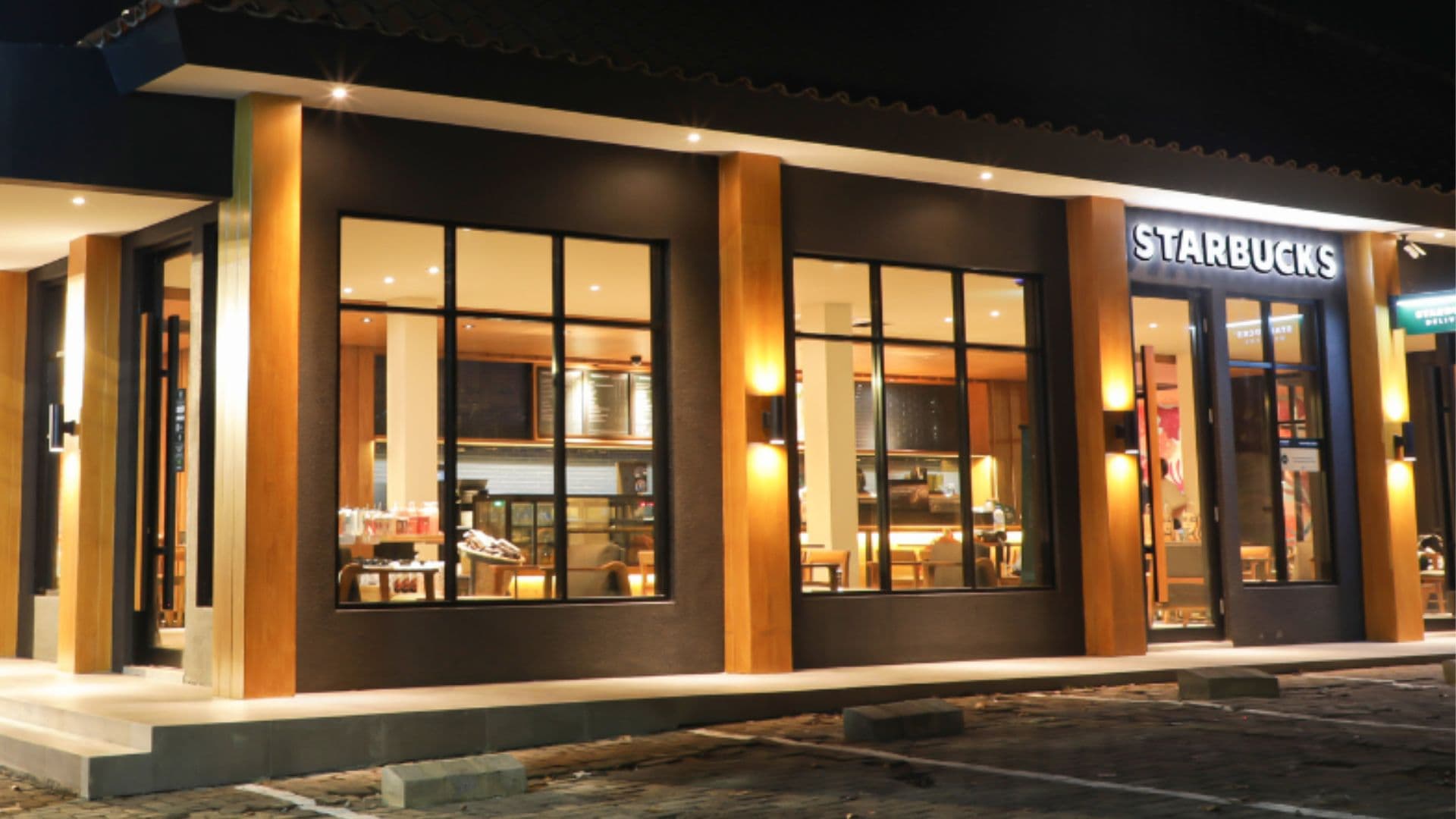 Starbucks Gajah Mada