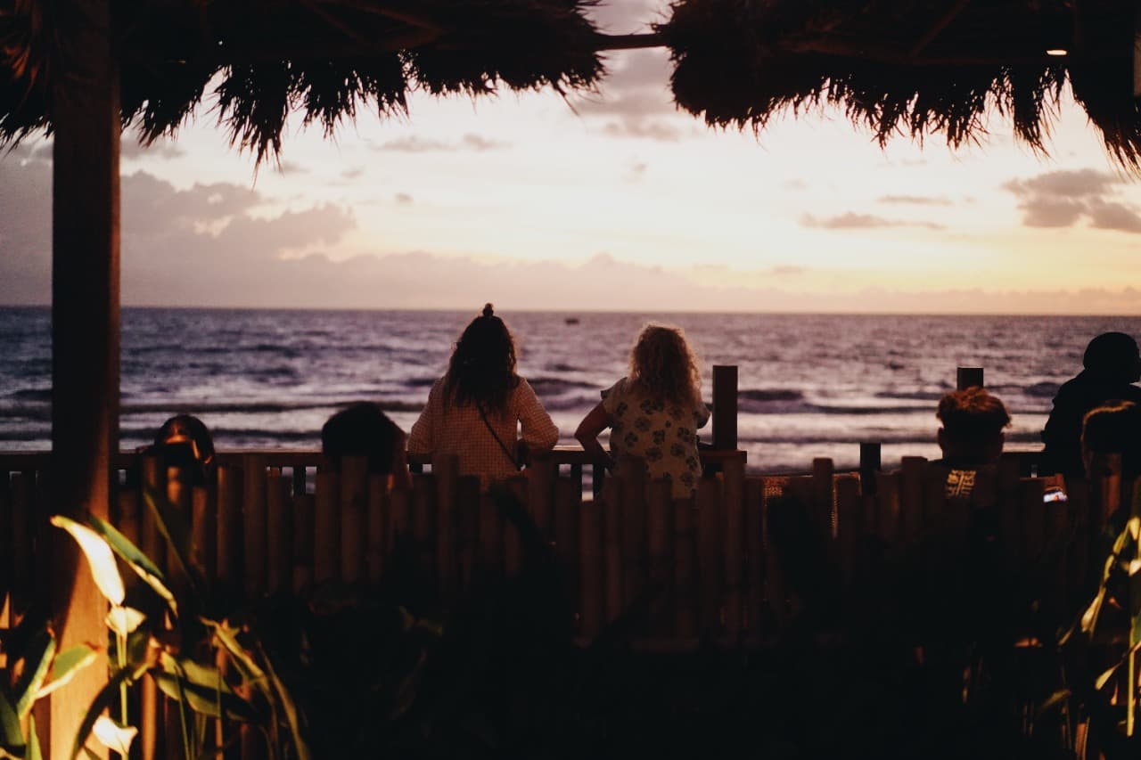 Oyster Dealer Beach Haus Bali.
