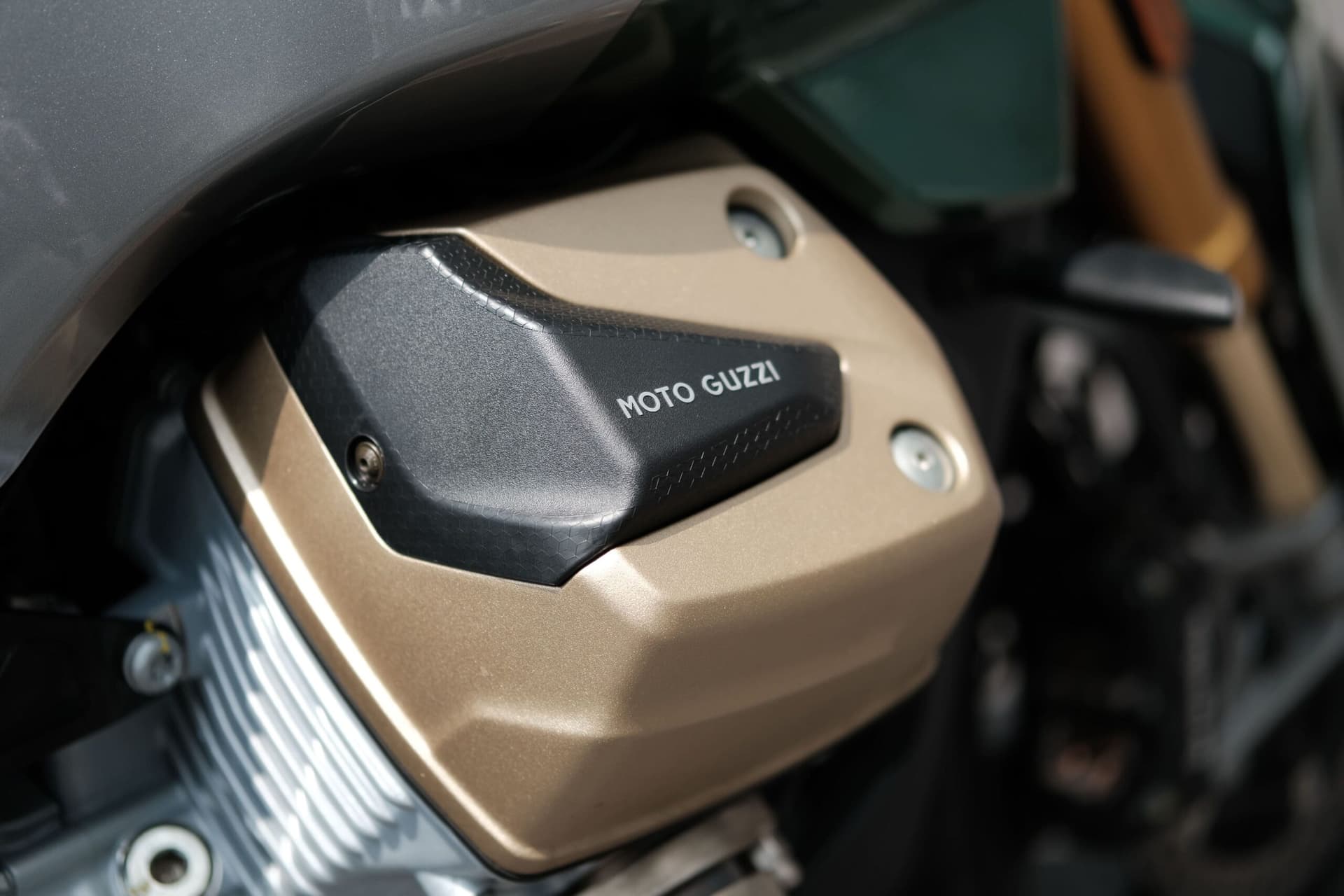 Moto Guzzi V100
