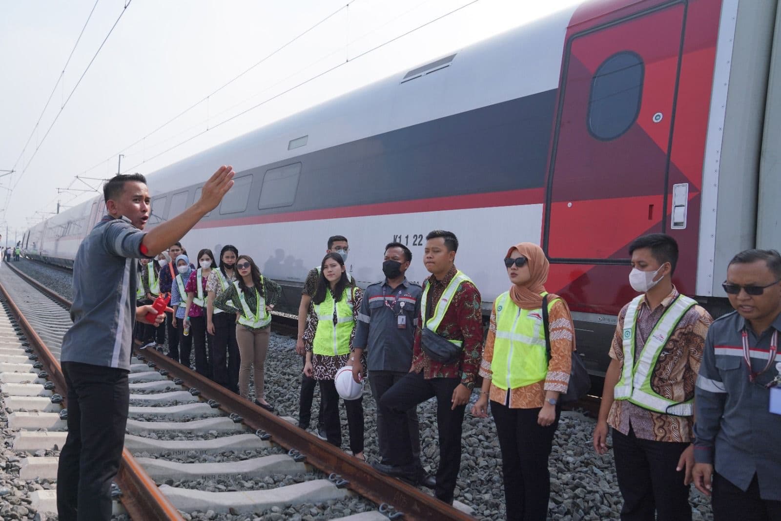 pelatihan kereta cepat