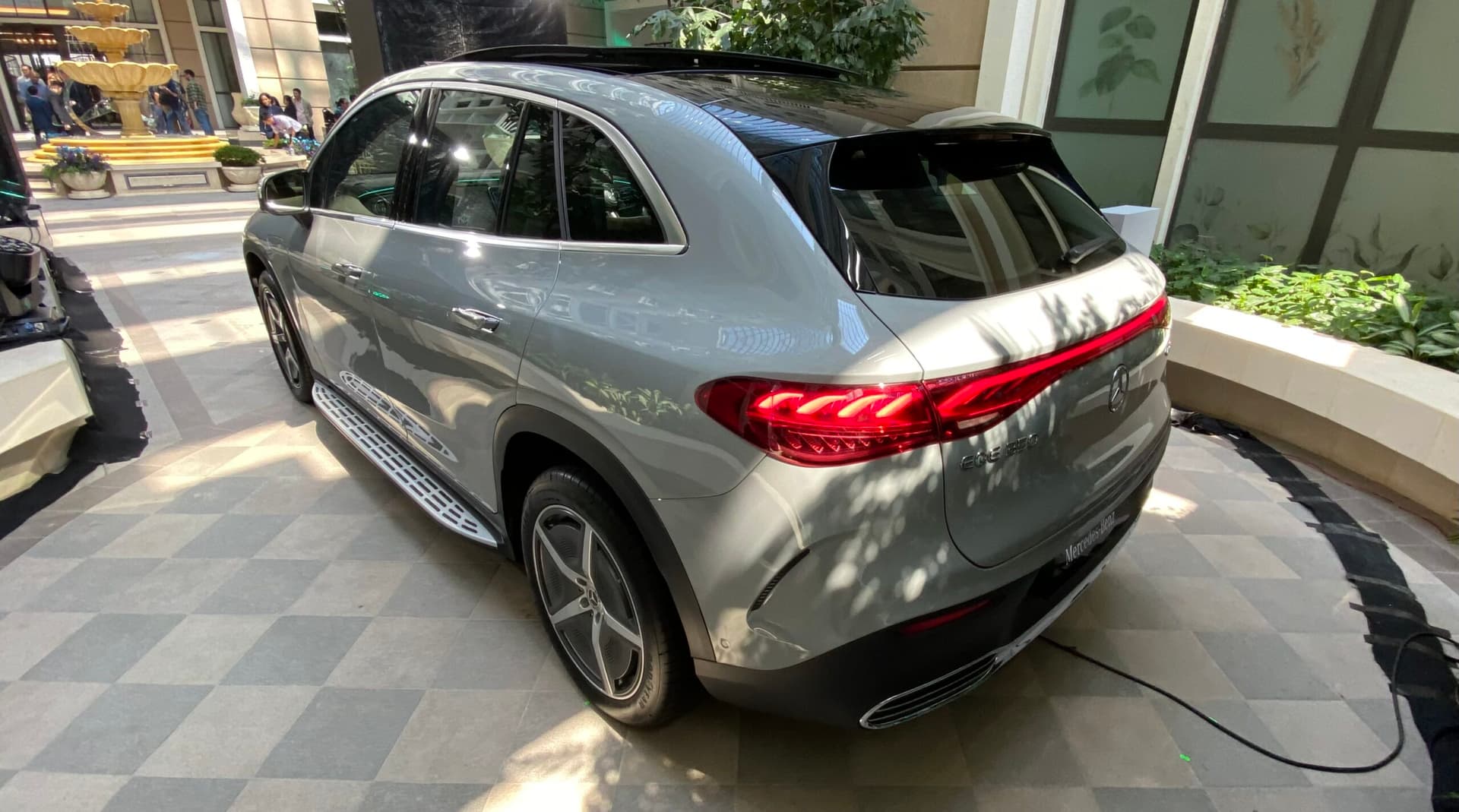 EQE SUV
